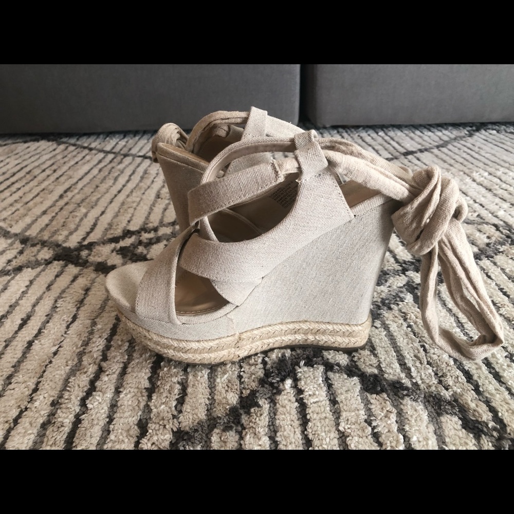 NWOT Just Fab tie up wedges in size 6 1/2 - Picture 9 of 13